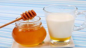 Leche y miel para duchas vaginales medicinales